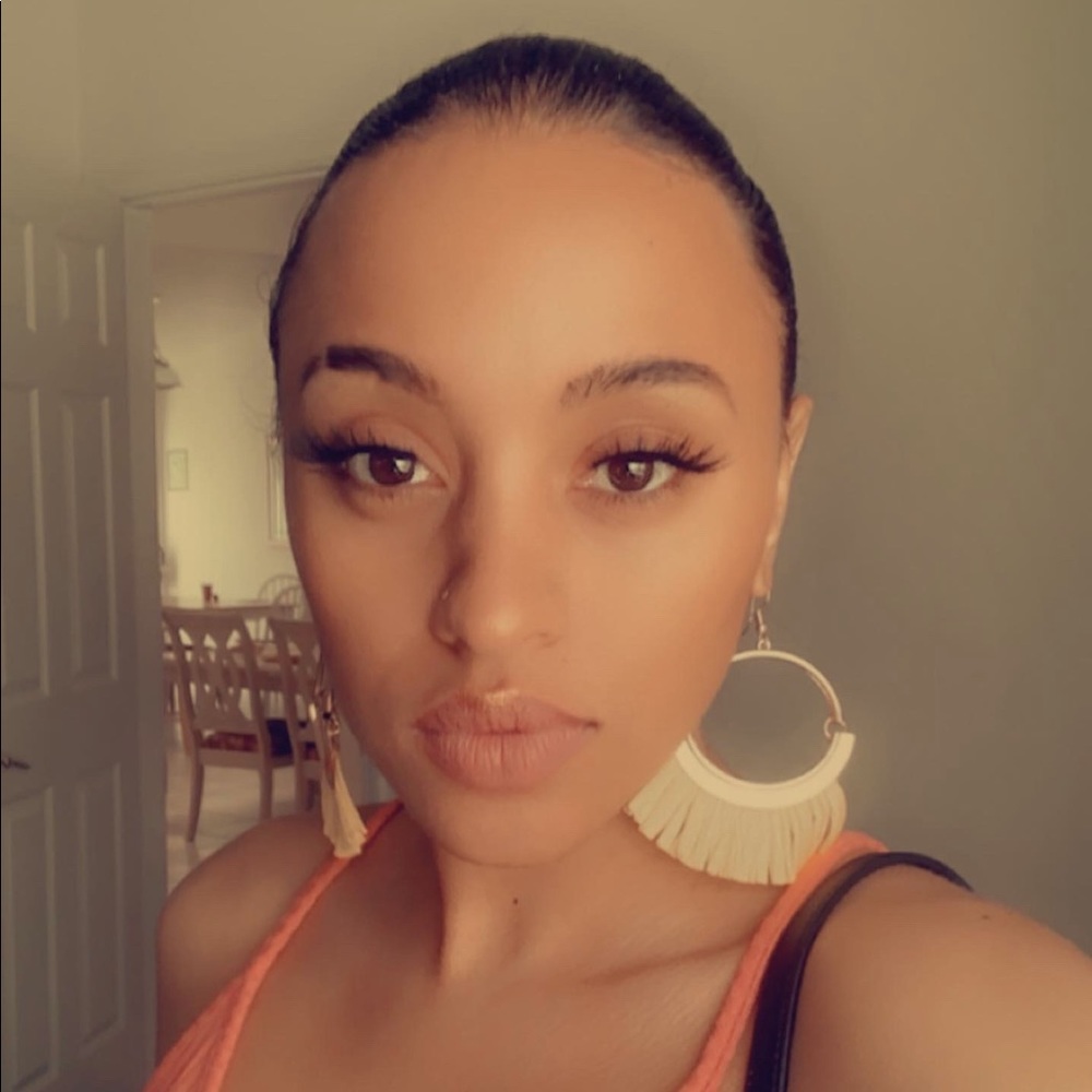 Meet your Posher, Josie